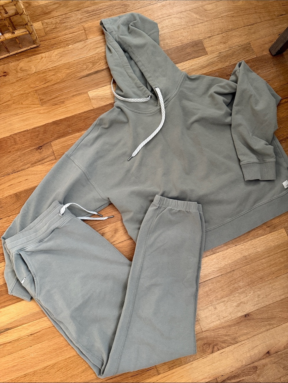 Vouri women’s jogger  Set